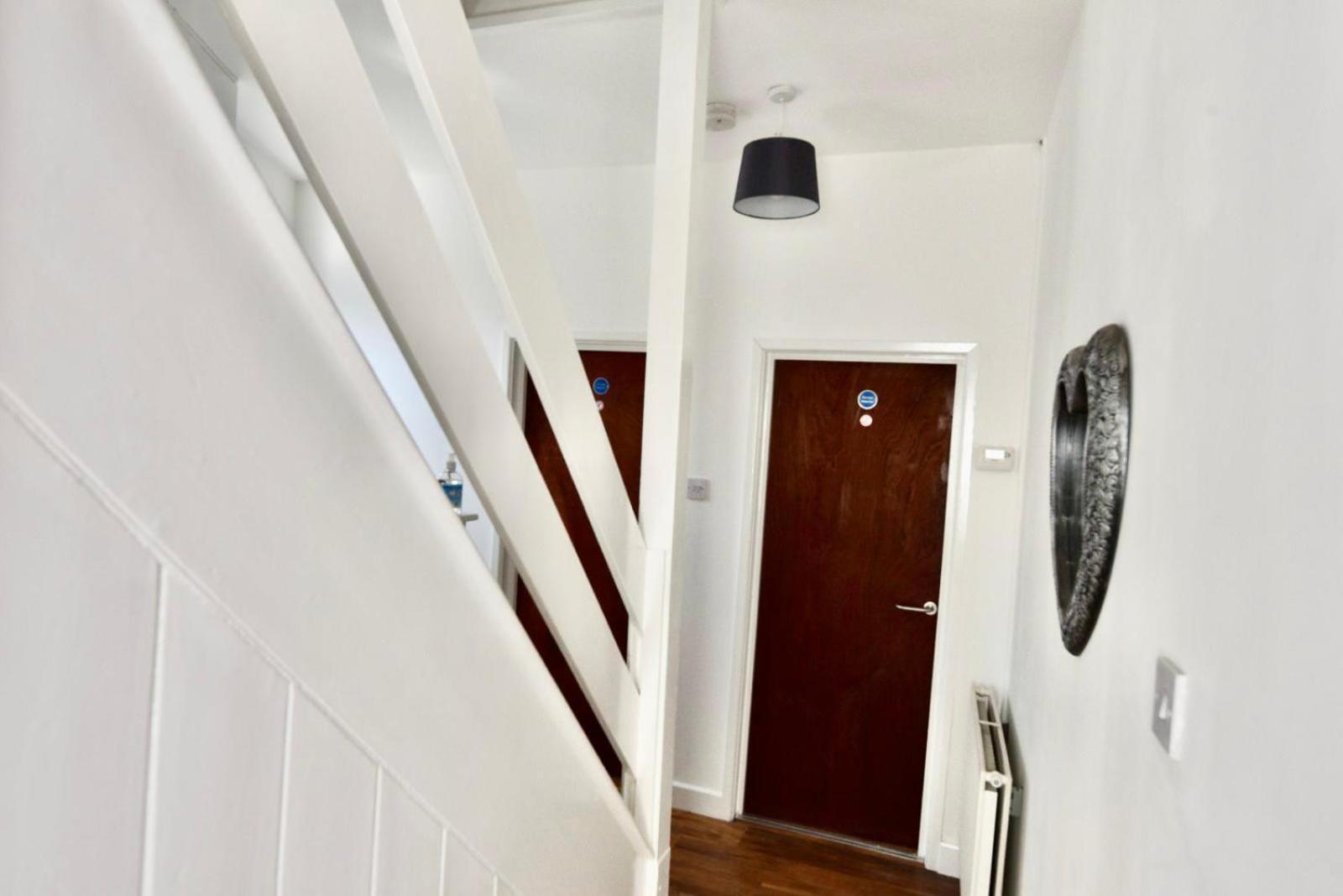 Come On In Lucas Street Newport Train Station Sleep Upto 8 빌라 외부 사진