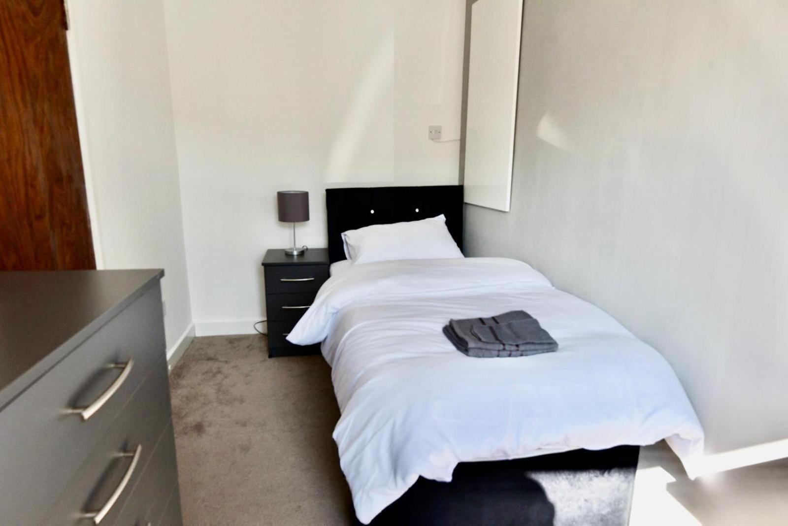Come On In Lucas Street Newport Train Station Sleep Upto 8 빌라 외부 사진