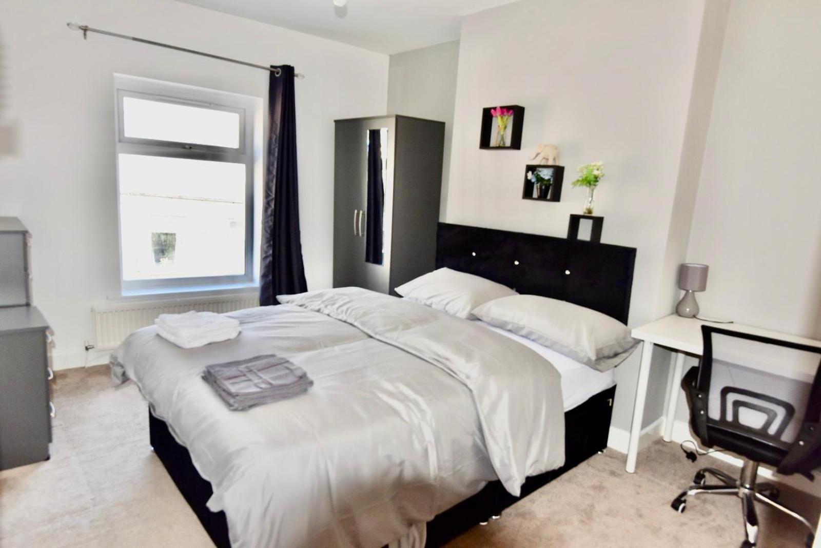 Come On In Lucas Street Newport Train Station Sleep Upto 8 빌라 외부 사진