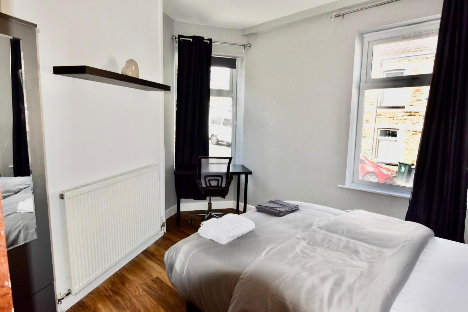 Come On In Lucas Street Newport Train Station Sleep Upto 8 빌라 객실 사진